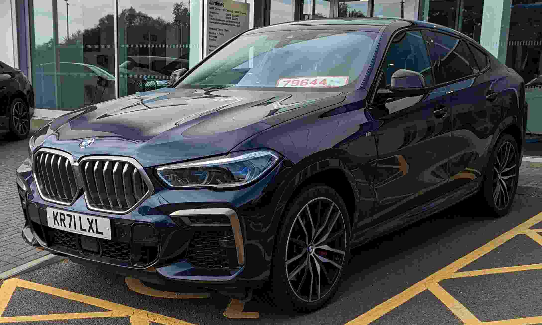 X6 M50i